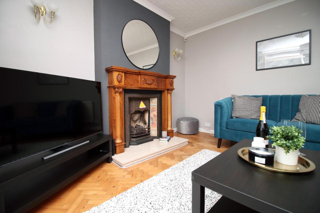 Becky'S Bungalow By Ty Sa -Spacious 4 Bed Bungalow Cardiff Exterior photo