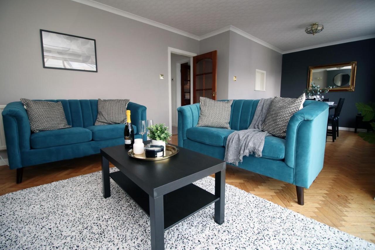 Becky'S Bungalow By Ty Sa -Spacious 4 Bed Bungalow Cardiff Exterior photo